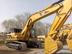 2019 Caterpillar 330BL crawler excavator, side view 2019 Caterpillar 330BL crawler excavator, side view