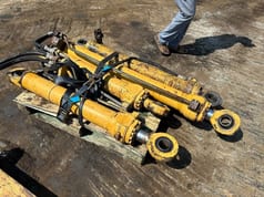 Caterpillar 214 B FT hydraulic cylinders Caterpillar 214 B FT hydraulic cylinders