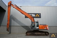 2007 Hitachi Zaxis 280LC crawler excavator, side view 2007 Hitachi Zaxis 280LC crawler excavator, side view