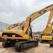 2018 Caterpillar 320CL crawler excavator, side view 2018 Caterpillar 320CL crawler excavator, side view