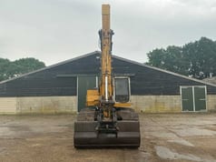 2000 Kato HD823LC crawler excavator, front view