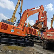 2023 Hitachi Zaxis 450 crawler excavator, side view