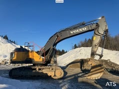 2020 Volvo EC480EL crawler excavator, side view
