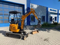 Berger Kraus BK2000ASR mini excavator side view Berger Kraus BK2000ASR mini excavator side view