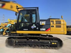 Excavadora de orugas Caterpillar 320D 2024 vista lateral