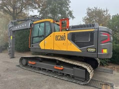 2025 Volvo EC260 crawler excavator side view