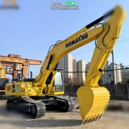 2022 Komatsu PC300 LC-8M0 crawler excavator, side view