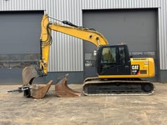 2019 Caterpillar 313FLGC crawler excavator, side view 2019 Caterpillar 313FLGC crawler excavator, side view
