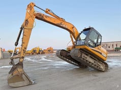 2006 CASE CX130 crawler excavator, side view 2006 CASE CX130 crawler excavator, side view