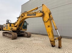 2016 Komatsu HB365LC-3 crawler excavator, side view