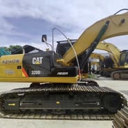 2016 Caterpillar 320D2 L paletli ekskavatör, yandan görünüm 2016 Caterpillar 320D2 L paletli ekskavatör, yandan görünüm
