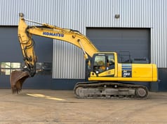 2015 Komatsu PC360LC-10 crawler excavator, side profile view 2015 Komatsu PC360LC-10 crawler excavator, side profile view