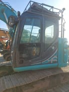 2017 Kobelco SK140SRLC-5 excavator cab side view