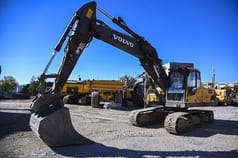2007 Volvo EC210CNL crawler excavator, front three-quarter view 2007 Volvo EC210CNL crawler excavator, front three-quarter view