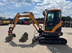 2018 Hyundai R25Z-9 mini excavator, side view 2018 Hyundai R25Z-9 mini excavator, side view