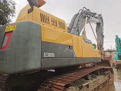 2016 Volvo EC380DL crawler excavator, rear three-quarter view