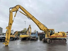 2008 Caterpillar 330DL demolition excavator, side view 2008 Caterpillar 330DL demolition excavator, side view