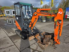 2016 Hitachi ZX18-3 mini excavator, side view