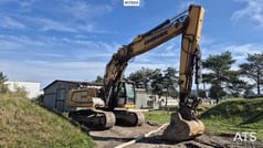 2015 Liebherr R936 NLC crawler excavator, side profile view