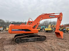 2017 Doosan DH220LC-7 crawler excavator, side view