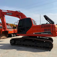 2022 Doosan DX225LC-9C crawler excavator side view 2022 Doosan DX225LC-9C crawler excavator side view