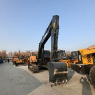 2024 Hyundai R220LC-9S crawler excavator, front view 2024 Hyundai R220LC-9S crawler excavator, front view