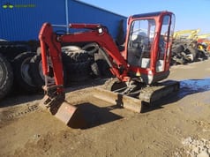 2011 Wacker Neuson 28Z3 mini excavator, front three-quarter view
