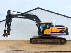 2022 Hyundai HX300AL crawler excavator side view 2022 Hyundai HX300AL crawler excavator side view
