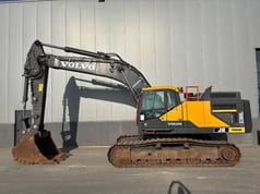 2020 Volvo EC380EL crawler excavator, side view 2020 Volvo EC380EL crawler excavator, side view