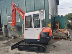 2002 Kubota KX71-2 mini excavator, side view