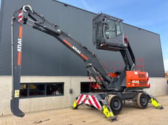 2020 Atlas 250MH material handler, side view 2020 Atlas 250MH material handler, side view