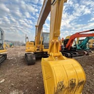 Komatsu PC110 crawler excavator, front view of bucket and boom