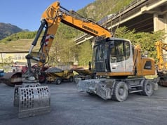 2019 Liebherr LH22 material handler, side view 2019 Liebherr LH22 material handler, side view
