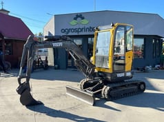 2012 Volvo ECR28 mini excavator, side view 2012 Volvo ECR28 mini excavator, side view