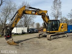 2019 Caterpillar 320 excavator side view 2019 Caterpillar 320 excavator side view