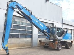 2015 Fuchs MHL340 E material handler side view