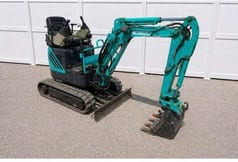 2003 Kobelco SK 09 SR mini excavator, side view