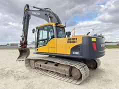 2010 Volvo EC180CL crawler excavator, rear three-quarter view