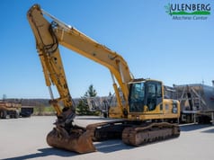 2010 Komatsu PC240NLC-8 crawler excavator, side profile view 2010 Komatsu PC240NLC-8 crawler excavator, side profile view