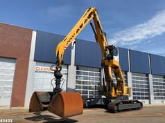 2013 Liebherr LH60 C LITRONIC material handler, side view