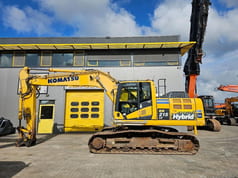 2015 Komatsu HB215LC-2 crawler excavator side view