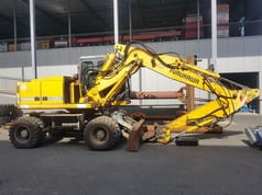 1995 Furukawa W 725 LS wheel excavator side view 1995 Furukawa W 725 LS wheel excavator side view