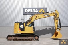 2016 Caterpillar 325F crawler excavator, side profile view