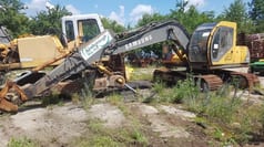 2001 Samsung SE 130LC-2 crawler excavator, side view 2001 Samsung SE 130LC-2 crawler excavator, side view