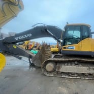 2018 Volvo EC480DL crawler excavator side view 2018 Volvo EC480DL crawler excavator side view