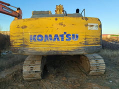 2019 Komatsu PC220-8 гусеничный экскаватор, вид сзади
