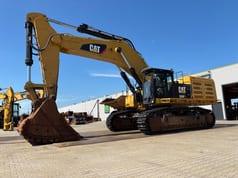 2018 Caterpillar 390FL crawler excavator side view 2018 Caterpillar 390FL crawler excavator side view
