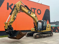 2019 Caterpillar 320 crawler excavator, side view 2019 Caterpillar 320 crawler excavator, side view