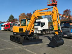 2013 Hyundai R80CR-9 crawler excavator, side view 2013 Hyundai R80CR-9 crawler excavator, side view