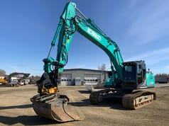 2022 Kobelco SK260LC-11 excavator, side view 2022 Kobelco SK260LC-11 excavator, side view